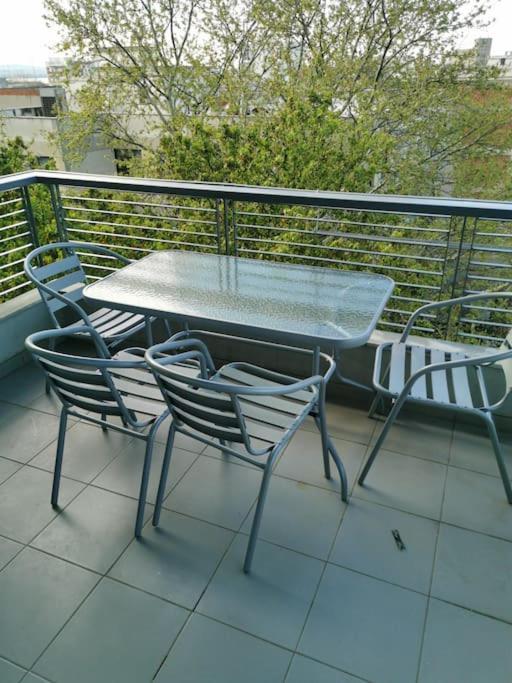 Cozy Luminous Apartment เทสซาโลนิกิ ภายนอก รูปภาพ